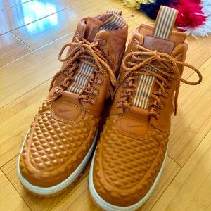 Rare Nike LunarForce 1 in Cider